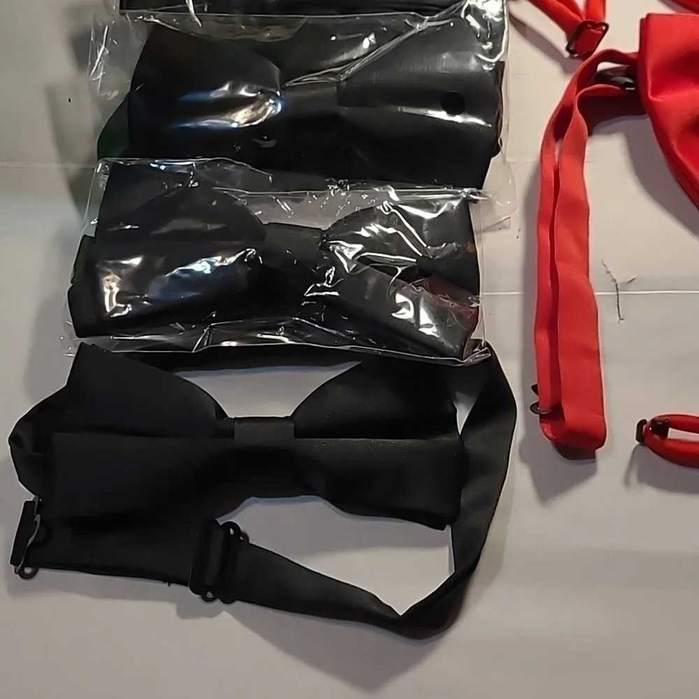 Kids BOWTIES Unisex NWOT